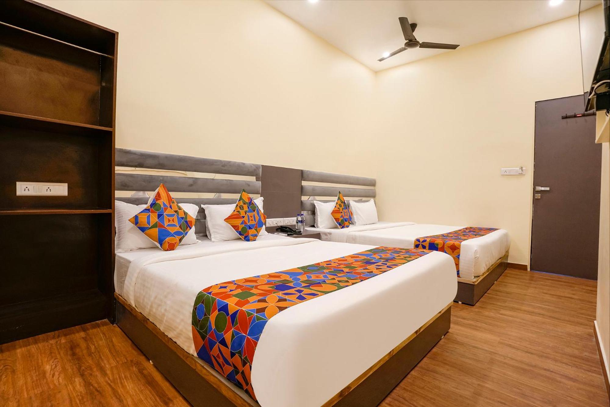 Fabhotel Freedom International - Nr Mumbai International Airport エクステリア 写真