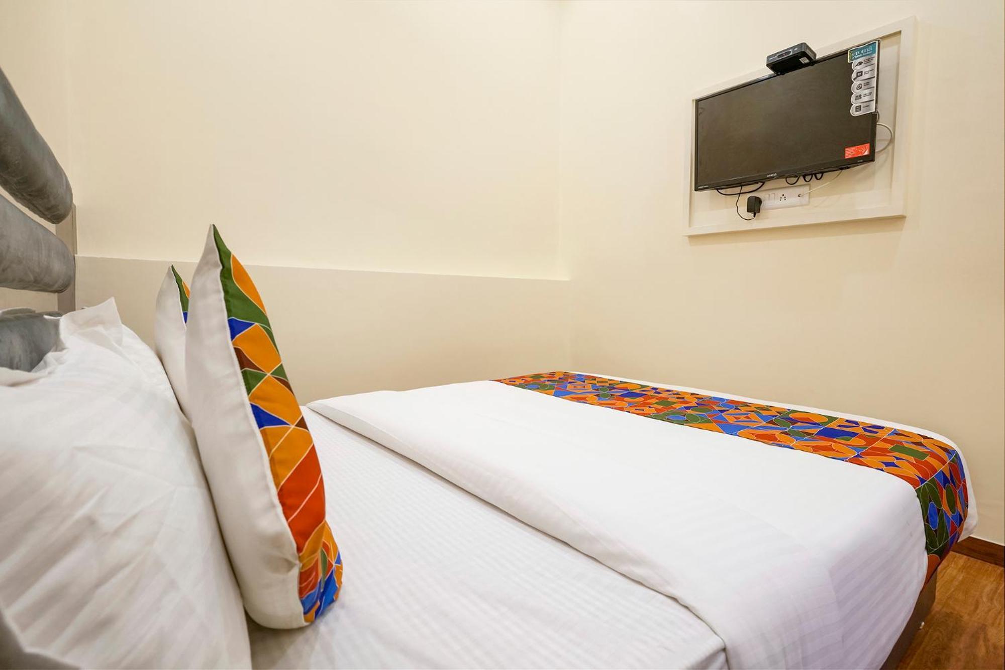 Fabhotel Freedom International - Nr Mumbai International Airport エクステリア 写真