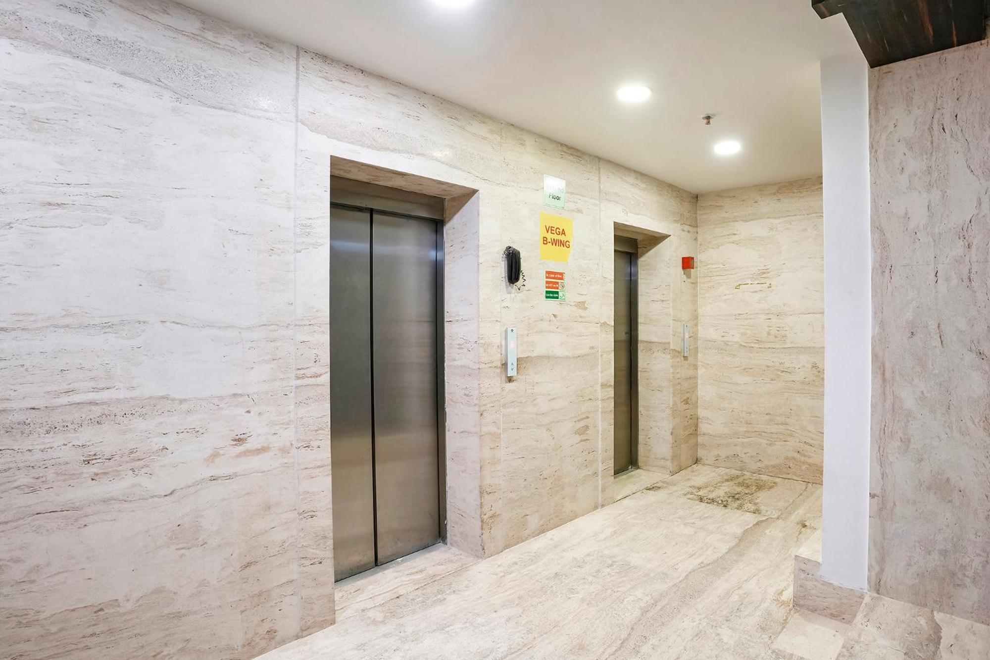 Fabhotel Freedom International - Nr Mumbai International Airport エクステリア 写真